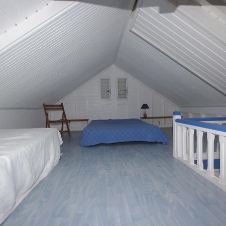 Gite Le Colibri Bungalow Azur Avec Reserve D'Eau Сен-Франсуа Экстерьер фото